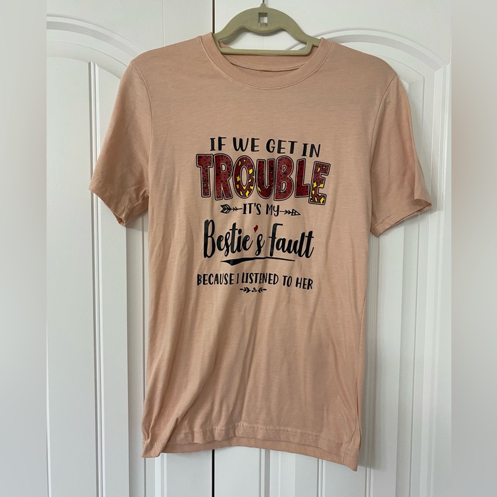 👩🏻‍🤝‍👩🏼 Bestie T-Shirt 👩🏻‍🤝‍👩🏼